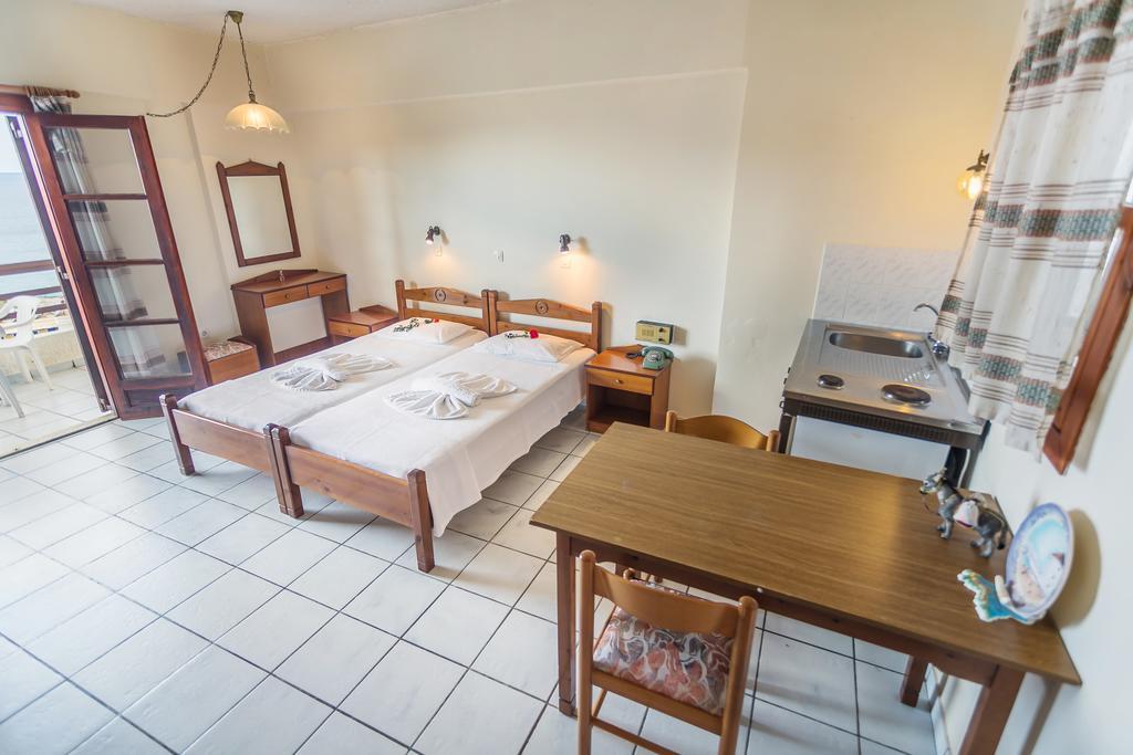 Yiannis Ηotel Foiníkion Eksteriør bilde