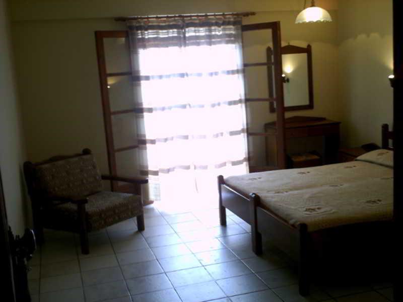 Yiannis Ηotel Foiníkion Eksteriør bilde