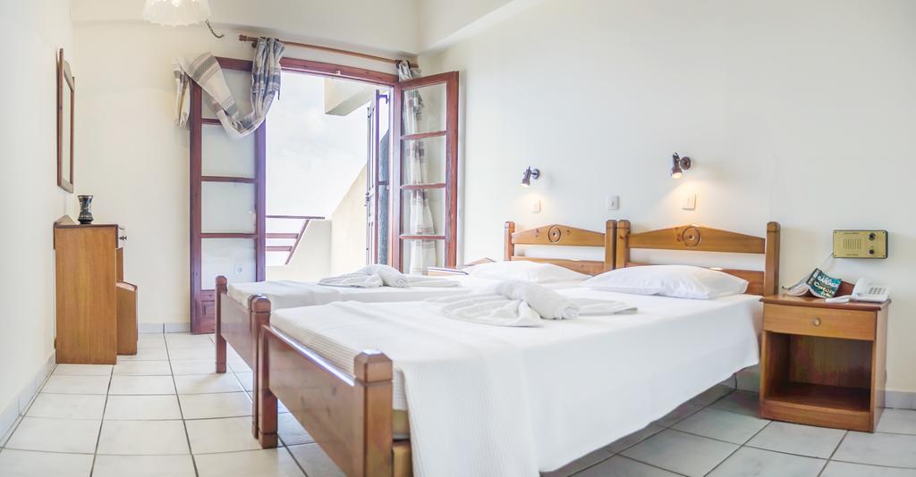 Yiannis Ηotel Foiníkion Eksteriør bilde