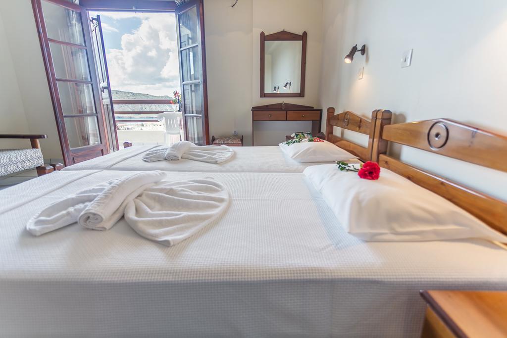 Yiannis Ηotel Foiníkion Eksteriør bilde